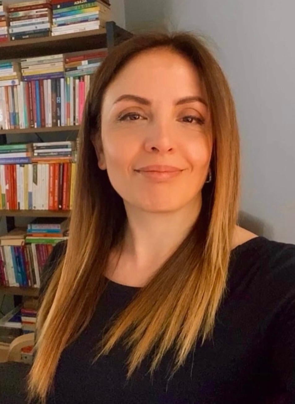 Arzu Mikdan — Yoga Eğitmeni ve Nefes Koçu